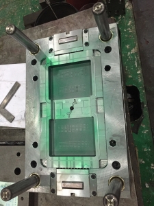 新型網絡盒子外殼塑膠模具